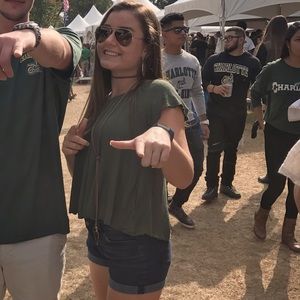 Green on/off shoulder cropped top